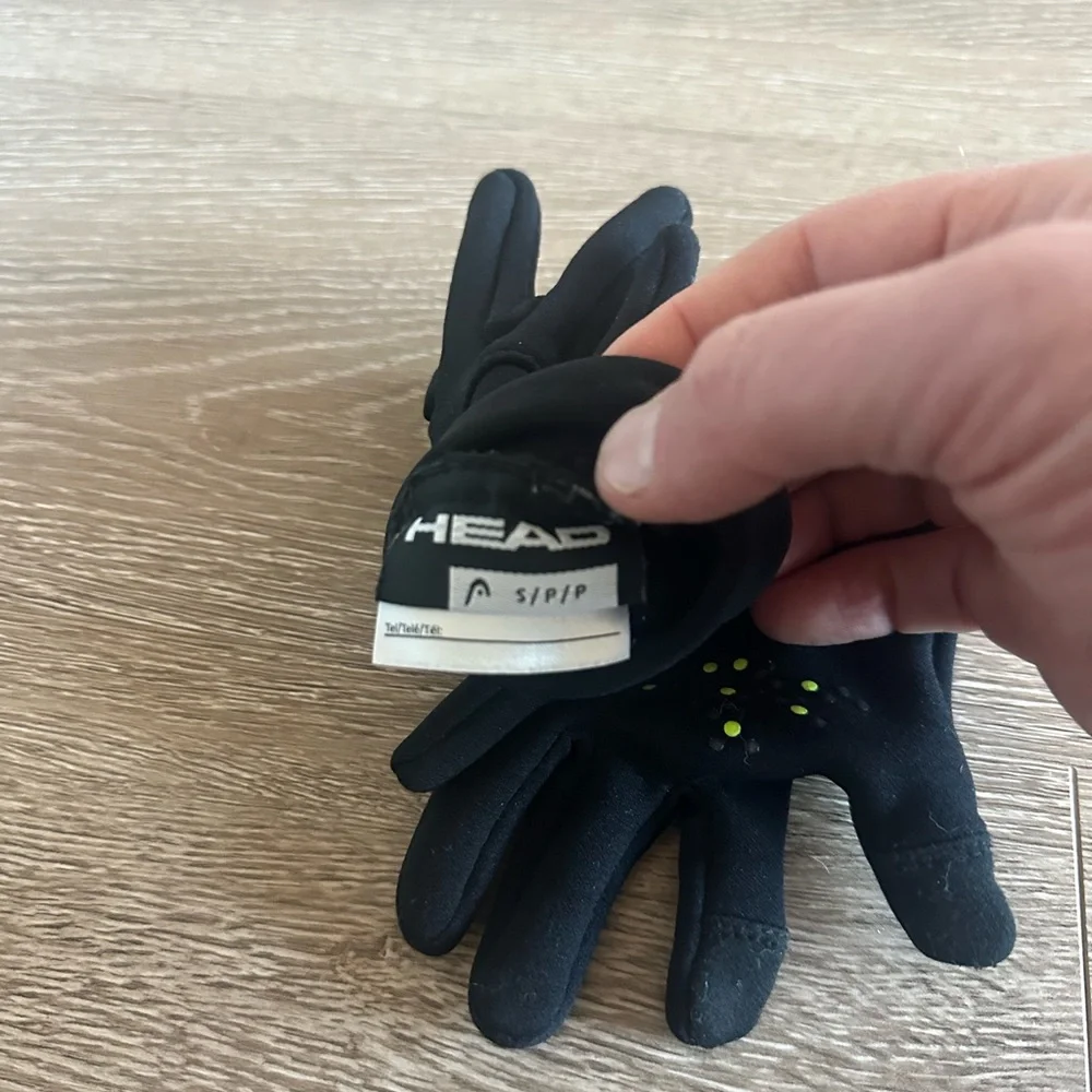 Head brand Kids’ SENSATIC Black Gloves with Yellow grip Accents
